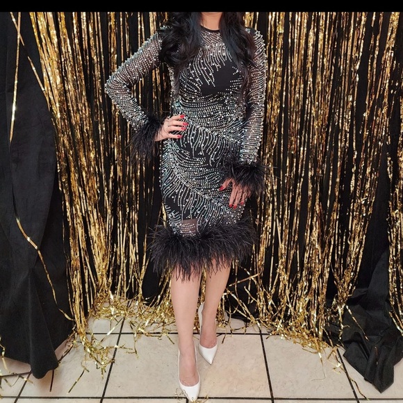 Brand new. Wore the dress only for New Year’s party - Picture 1 of 1